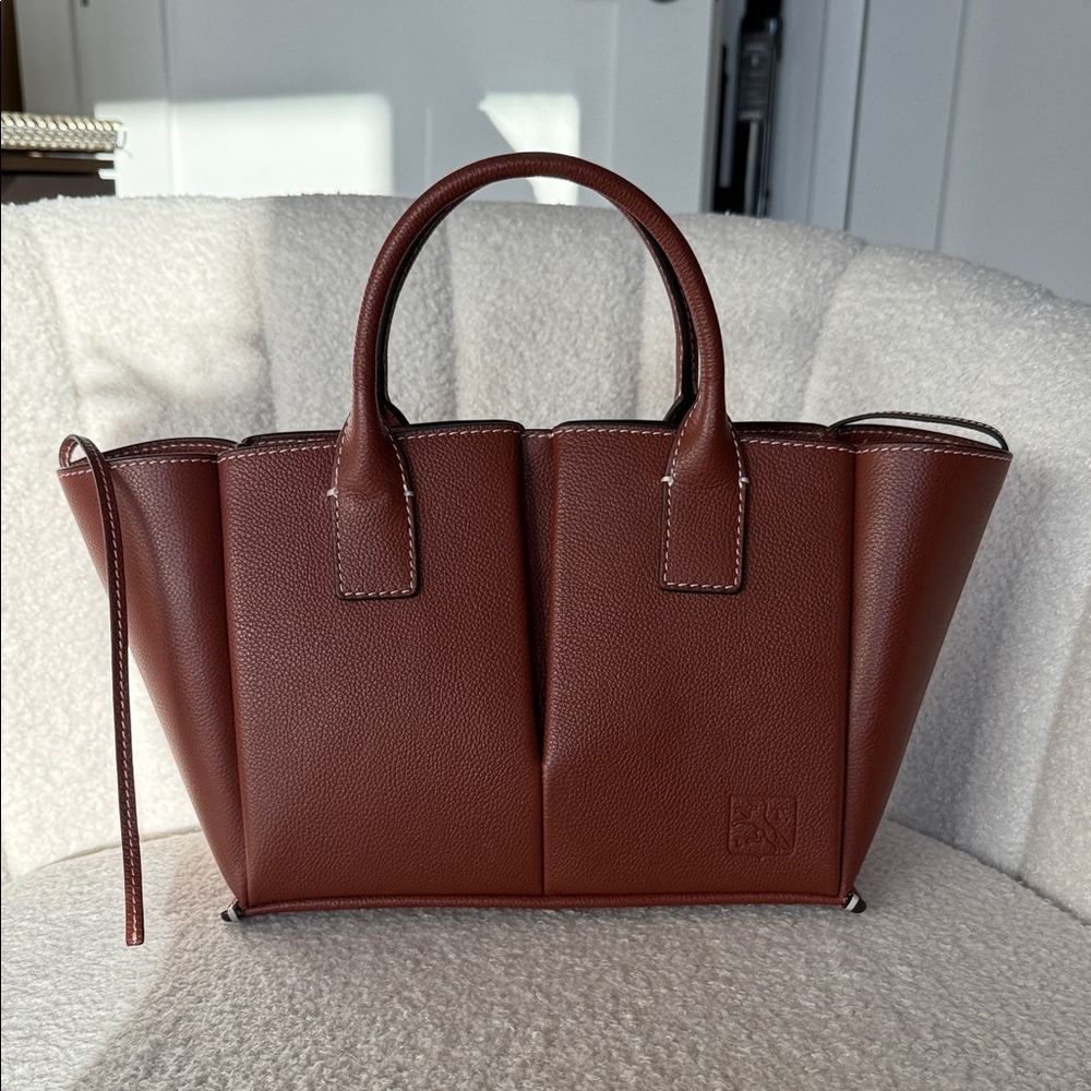 Le Tanneur Small Elena handbag in pebbled leather - Mahogany Brown
